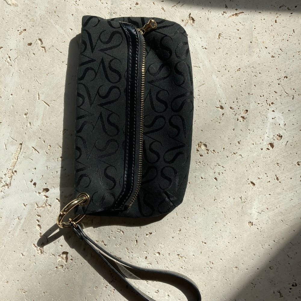 Simply Vera Vera Wang Wristlet